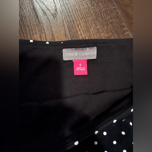 Vince Camuto || Polka-Dot || Skirt Size S|| stretch || elastic || pencil skirt - Picture 3 of 4
